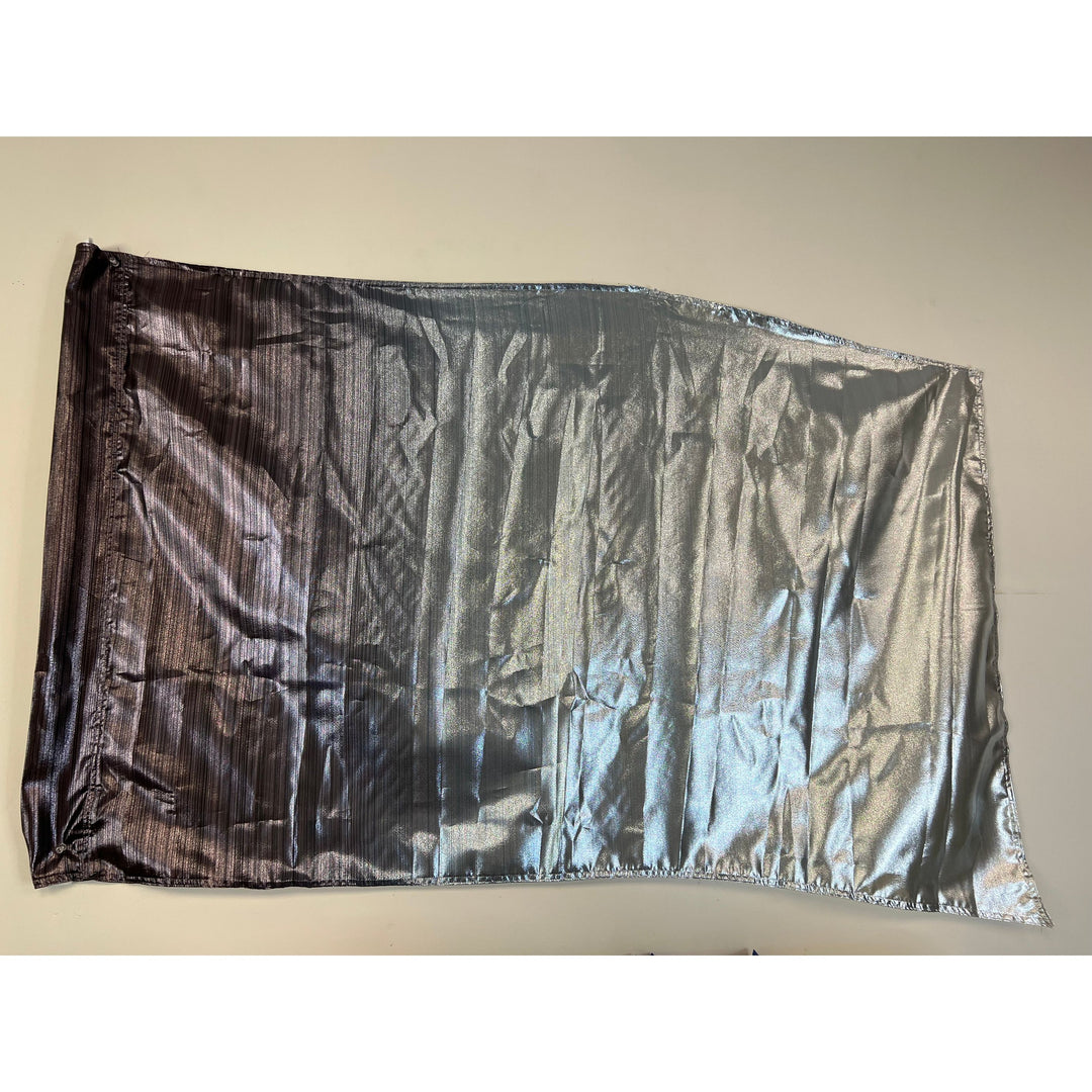 Bandera metálica sombreada